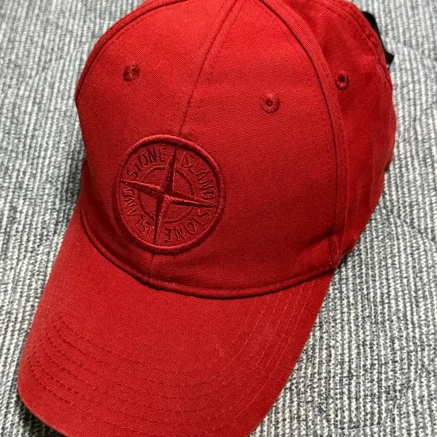 [BUNJANG] Stone Island Red Cotton Ball Cap (L) / 스톤아일랜드 볼캡 레드(L)
