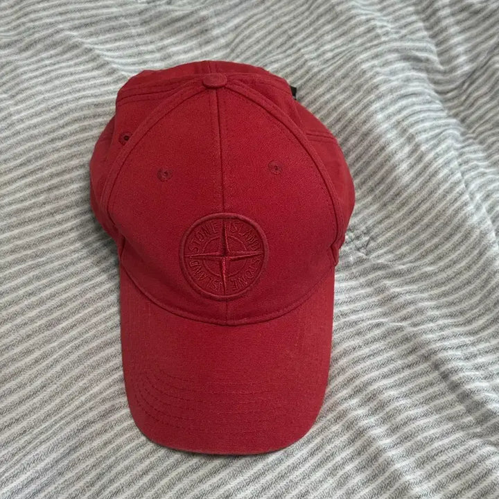 [BUNJANG] Stone Island Red Cotton Ball Cap (L) / 스톤아일랜드 볼캡 레드(L)