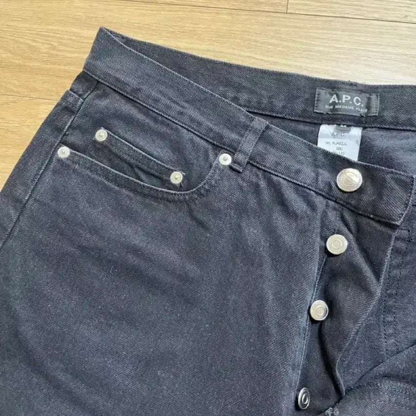 [SOLD OUT] apc 아페쎄 쁘띠스탠다드 새제품 34사이즈 블랙