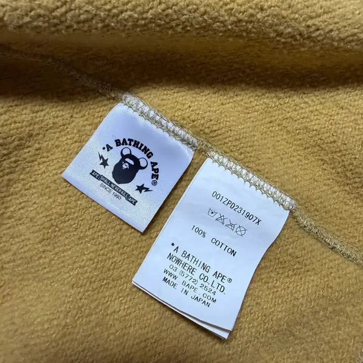 [BUNJANG] BAPE Bearbrick Camo Hoodie / 베이프 베어브릭 콜라보 카모 후드집업