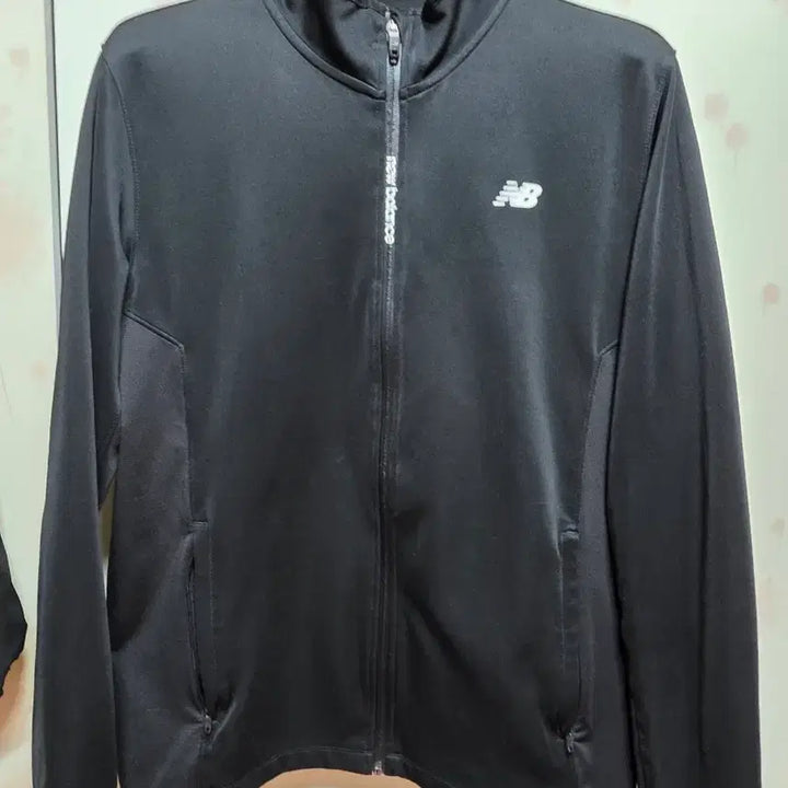 [BUNJANG] New Balance Black Training Zip-Up Jacket / 뉴발란스 블랙 집업 트레이닝 자켓
