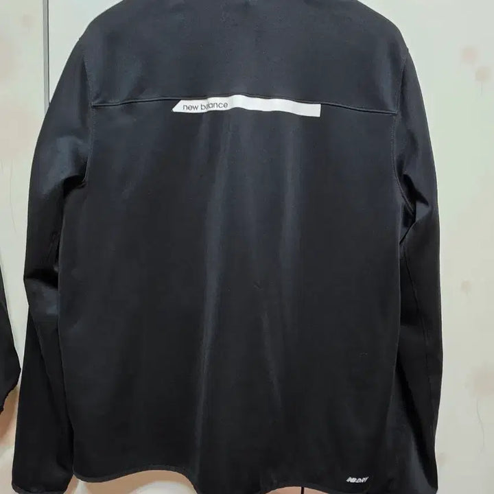 [BUNJANG] New Balance Black Training Zip-Up Jacket / 뉴발란스 블랙 집업 트레이닝 자켓