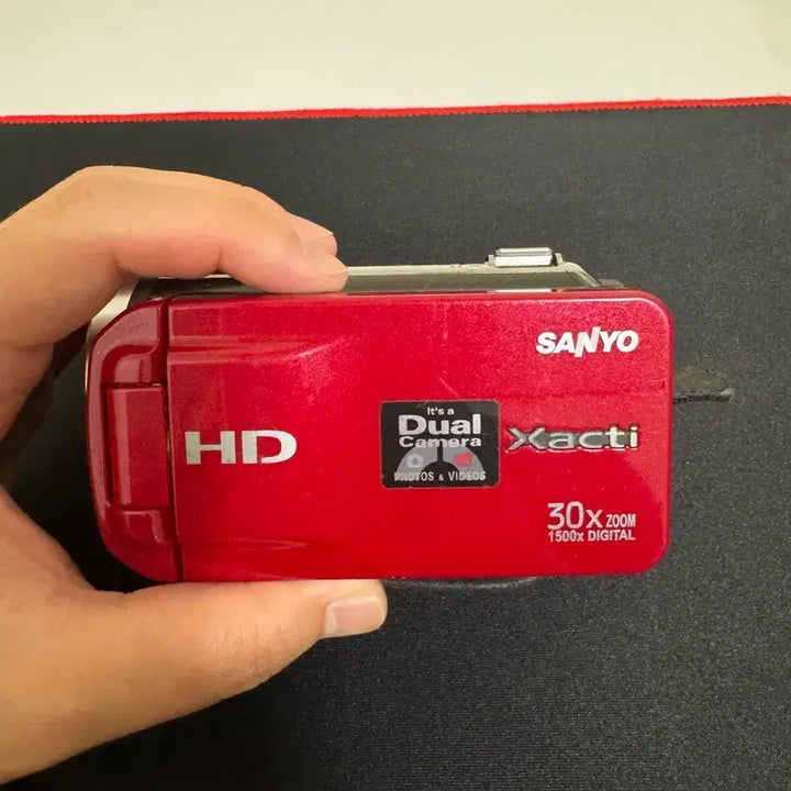 [BUNJANG] Sanyo Xacti VPC-TH1 Dual Camera (Camcorder &amp; Digital Camera) / [박스O] 산요 작티 VPC-TH1 캠코더 디카