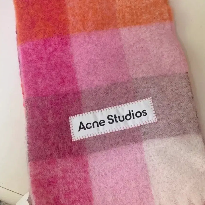 [BUNJANG] Acne Studios Pink Check Mohair Scarf / 아크네 스튜디오 핑크 체크 머플러