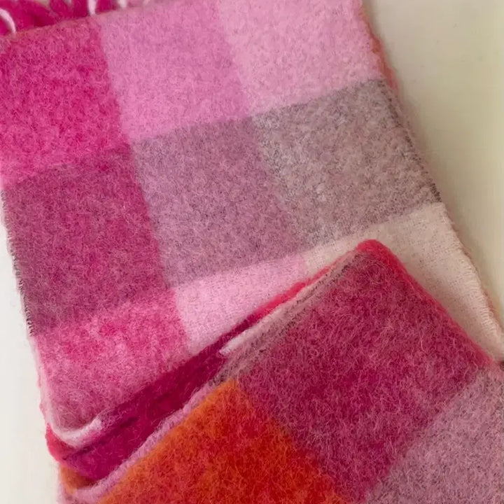 [BUNJANG] Acne Studios Pink Check Mohair Scarf / 아크네 스튜디오 핑크 체크 머플러