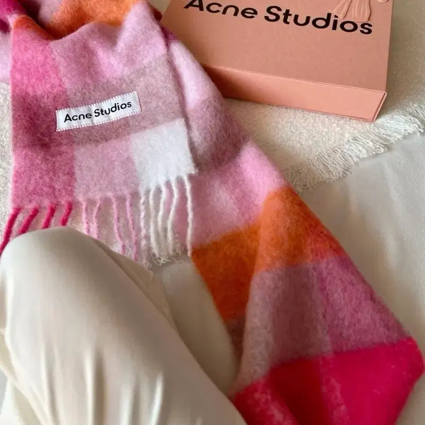 [BUNJANG] Acne Studios Pink Check Mohair Scarf / 아크네 스튜디오 핑크 체크 머플러