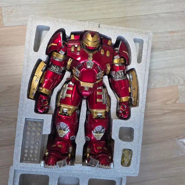 [BUNJANG] King Arts Hulkbuster &amp; Hulk Figure Set / [킹아츠] 1/9 합금 헐크버스터 &amp; 헐크 (액세서리 파츠 포함)