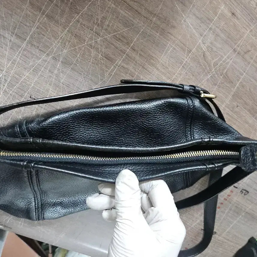 [BUNJANG] Daks DD Logo Leather Shoulder Bag / 닥스 블랙 DD로고 가죽 숄더백