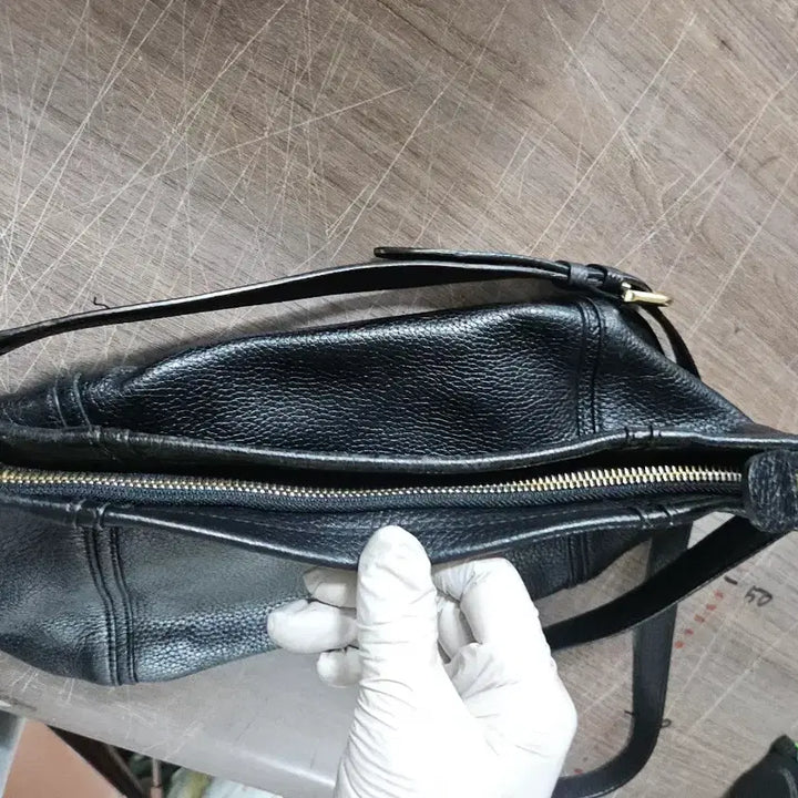 [BUNJANG] Daks DD Logo Leather Shoulder Bag / 닥스 블랙 DD로고 가죽 숄더백