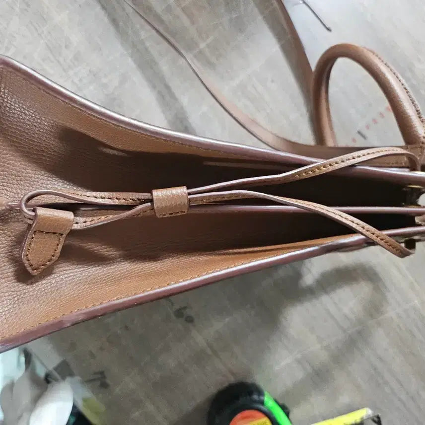 [BUNJANG] Couronne Melia Tote Bag / 쿠론 멜리아 토트백
