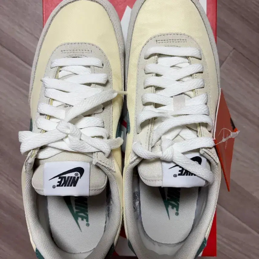 [BUNJANG] Nike Daybreak Ivory Green Sneakers / 나이키 데이브레이크 아이보리 그린 스니커즈