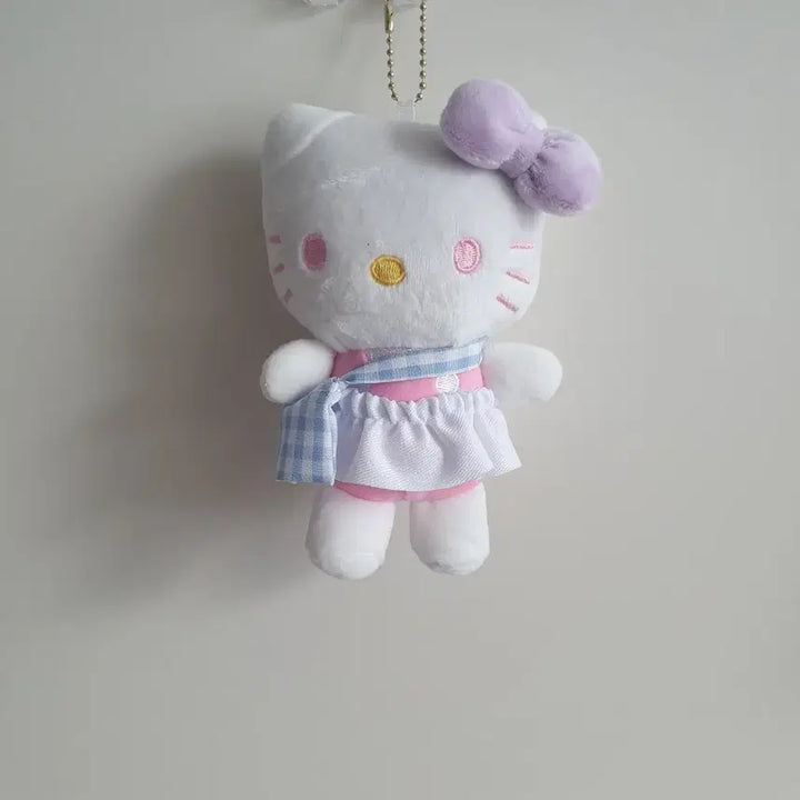 [BUNJANG] Hello Kitty Pink Check Outfit Keyring Doll / 헬로키티 인형 키링 핑크 체크 의상