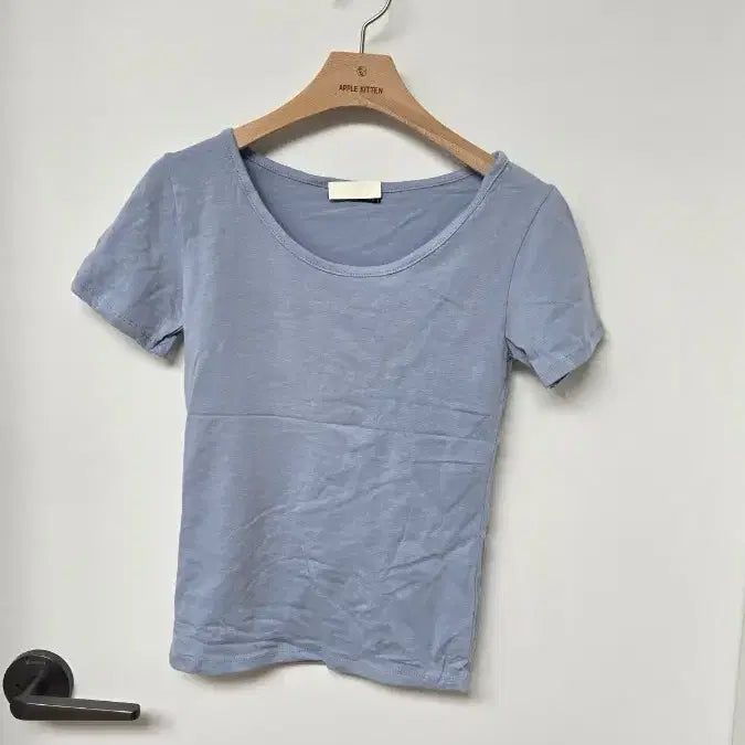 [BUNJANG] Sky Blue Pastel Round Neck T-shirt / 하늘 라운드 반팔