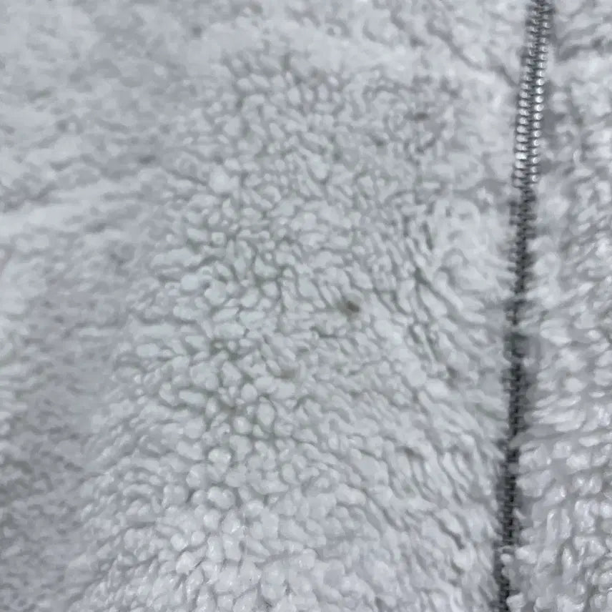 [BUNJANG] Guess Ivory Boucle Blouson Jacket - Women&