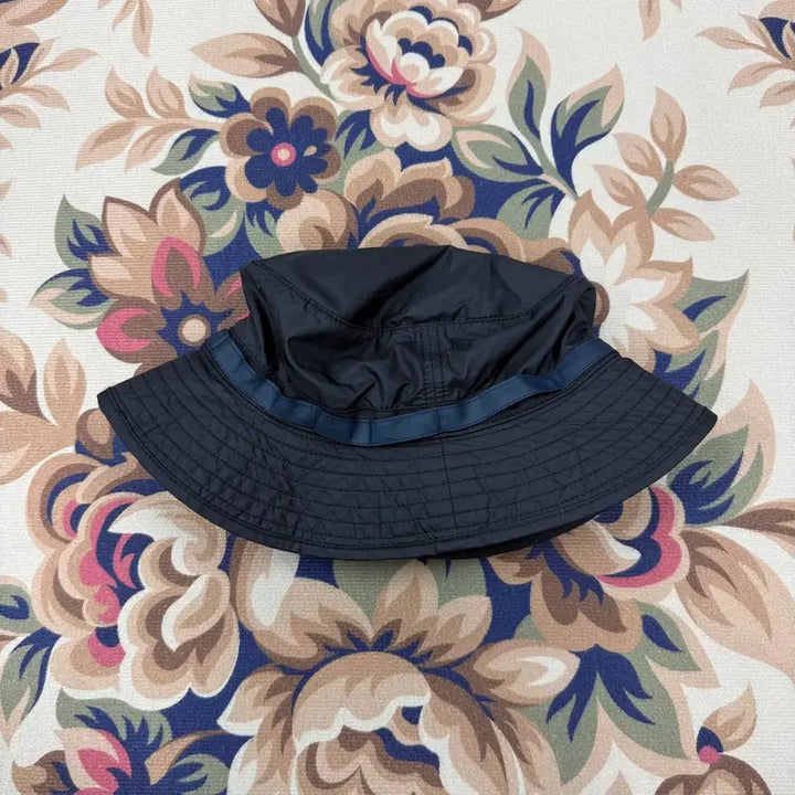 [BUNJANG] Nike Woven Nylon Bucket Hat (Black) / 10s나이키 우븐 나일론 버킷햇(블랙)