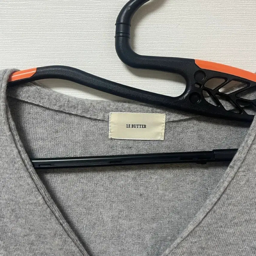 [BUNJANG] LE BUTTER V-Neck Cashmere Blend Cardigan / LE BUTTER 르버터 브이넥 가디건
