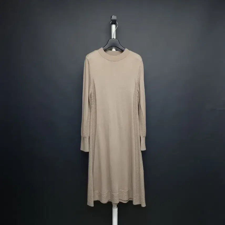 [BUNJANG] Aniv.F Cashmere Blend Long Knit Dress / 아니베에프 춘추동 캐시미어블랜 롱 니트 원피스 66.55