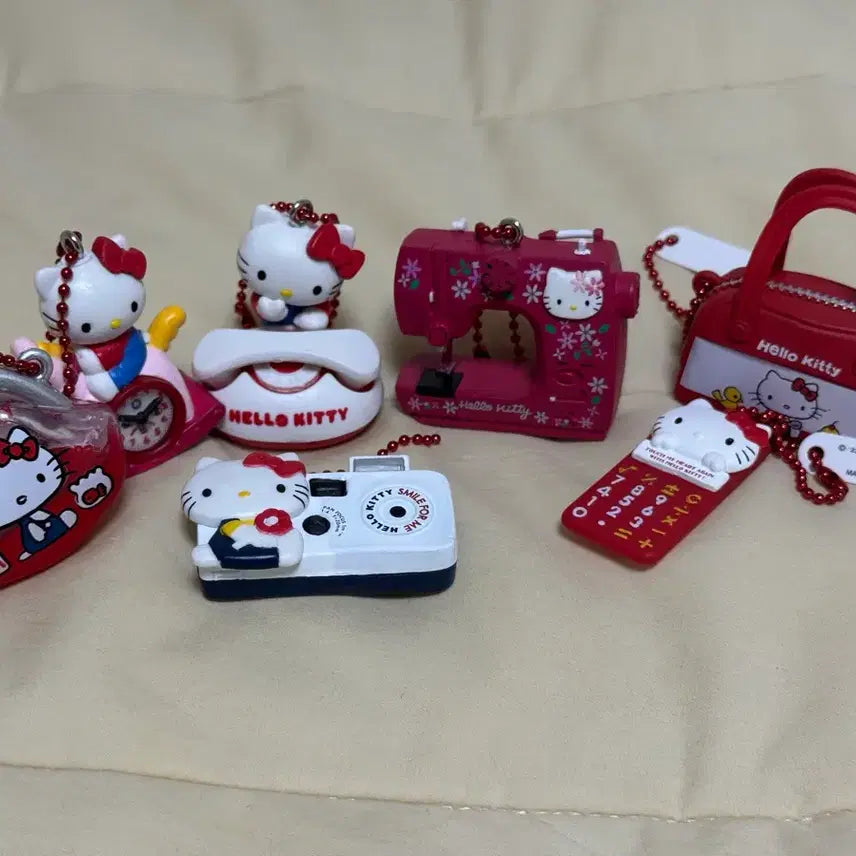 [BUNJANG] Hello Kitty 50th Anniversary Gacha Figure Set / 키티 50주년 가챠
