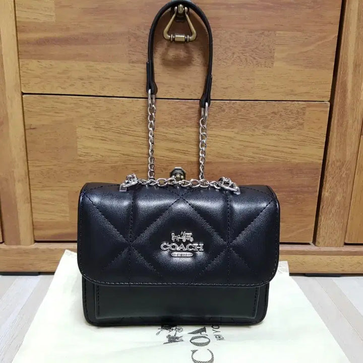 [BUNJANG] Coach Diamond Quilted Crossbody Bag / 새상품급)코치 다이아퀼팅 크로스백