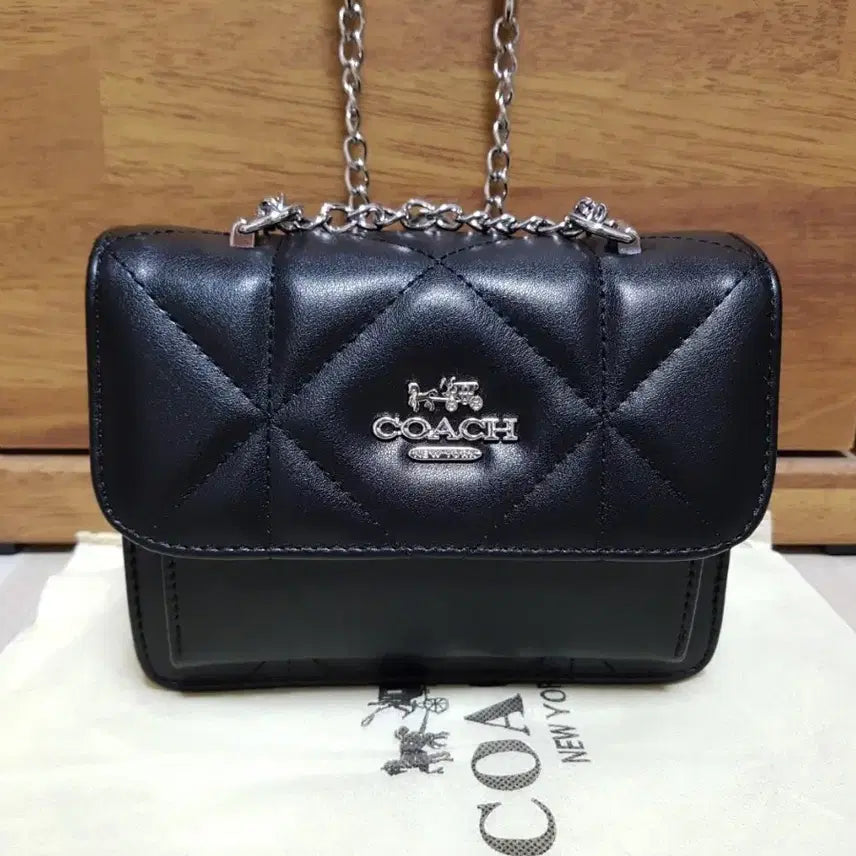 [BUNJANG] Coach Diamond Quilted Crossbody Bag / 새상품급)코치 다이아퀼팅 크로스백