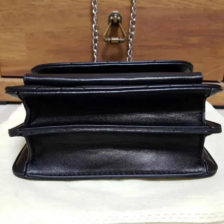 [BUNJANG] Coach Diamond Quilted Crossbody Bag / 새상품급)코치 다이아퀼팅 크로스백