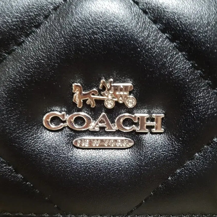 [BUNJANG] Coach Diamond Quilted Crossbody Bag / 새상품급)코치 다이아퀼팅 크로스백