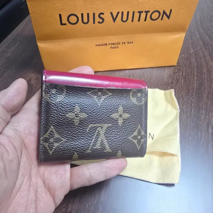 [BUNJANG] Louis Vuitton Monogram ZOE Wallet Fuchsia / 정품 루이비통 모노그램 반지갑 여성용