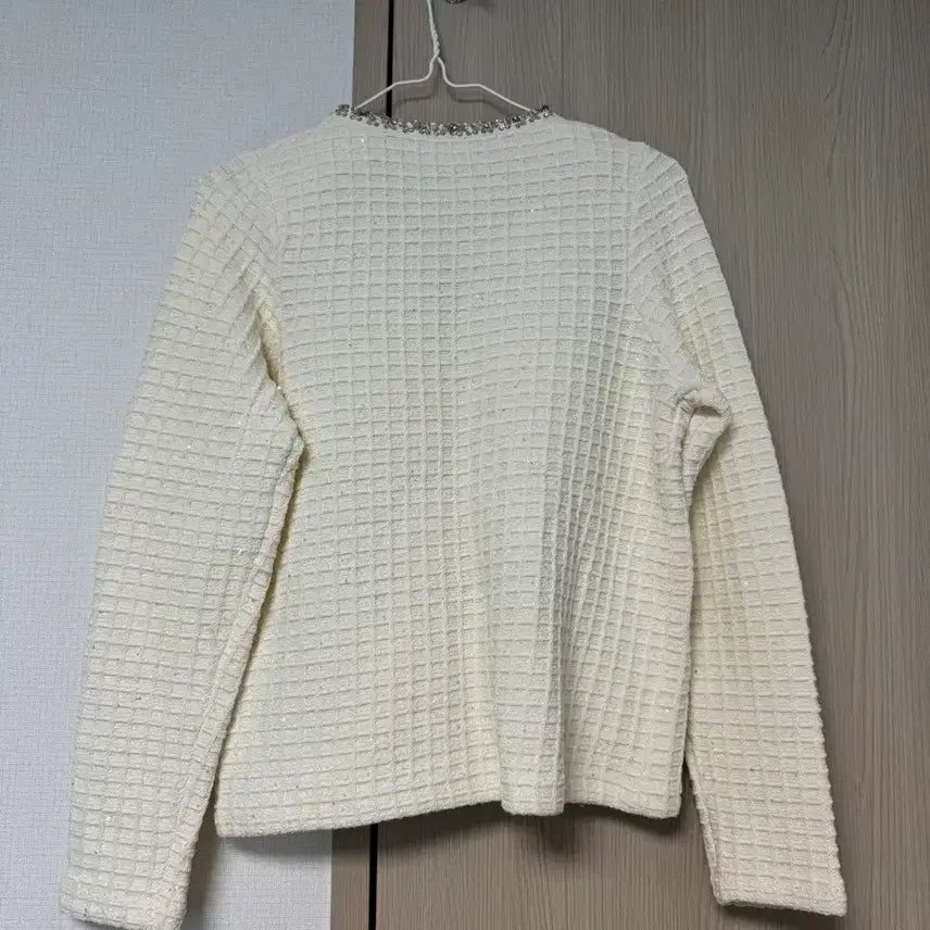 [BUNJANG] White Tweed Cubic Embellished Cardigan / 화이트 트위드 큐빅 장식 가디건