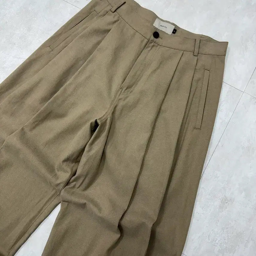 [BUNJANG] BEGIN 2.0.2 Beige Wide Slacks / 