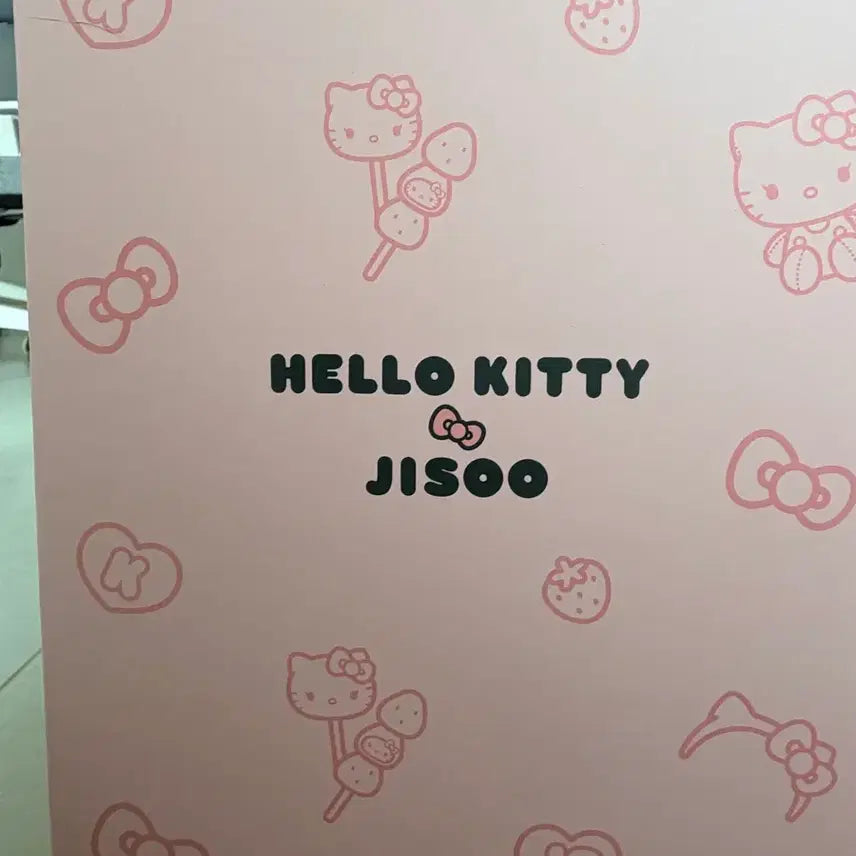 [BUNJANG] Hello Kitty Jisoo Collaboration 40cm Black Doll / 헬로키티 지수 콜라보 40cm 블랙 인형 미개봉