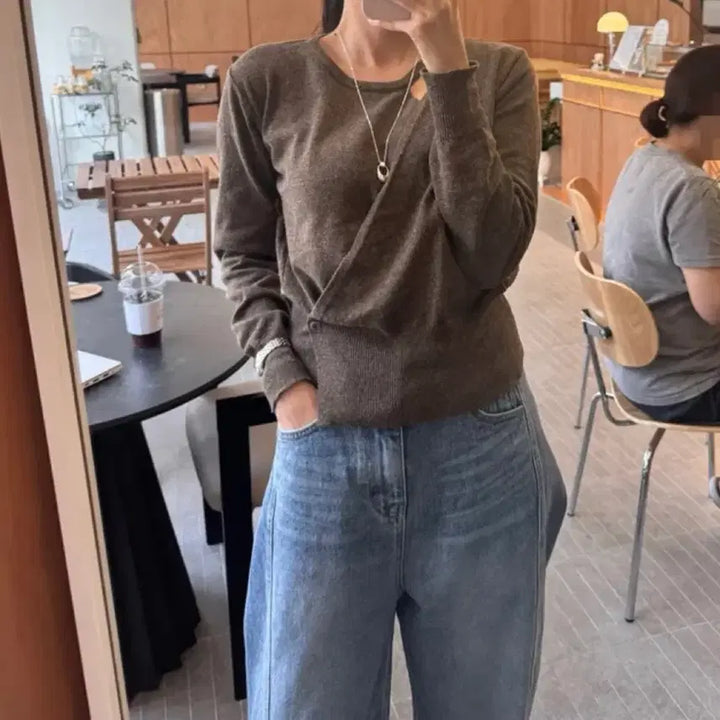 [BUNJANG] Unbalanced Halter Slit Wrap Knit Top / 1회 잠깐 착용, 무배/ 언발 홀터 트임 랩 니트티