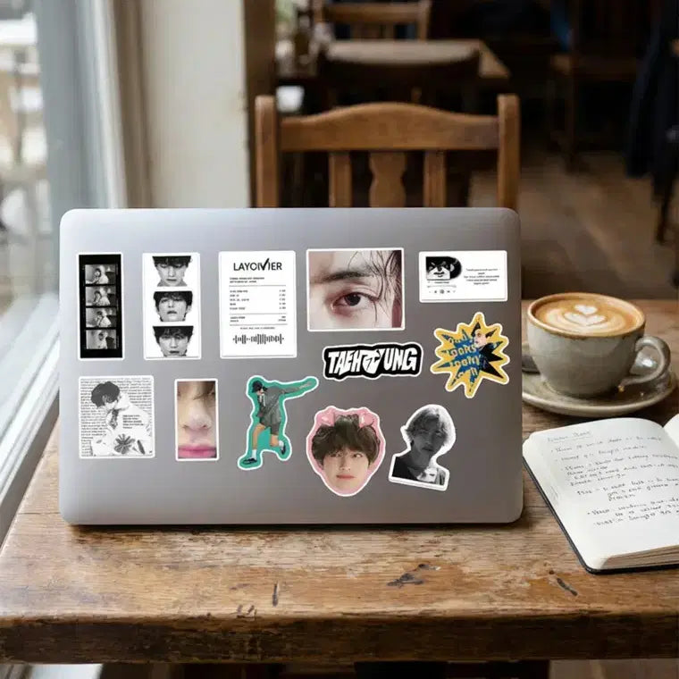 [BUNJANG] BTS V Kim Taehyung Sticker Set / 뷔 김태형 V 스티커 50장  BTS 팬굿즈 다꾸 폰꾸