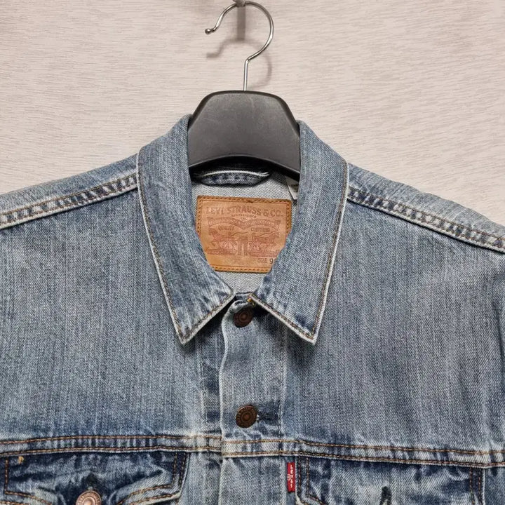 [SOLD OUT] ㅡ리바이스 커스텀 데님 크롭자켓 여66 ㅡ0331