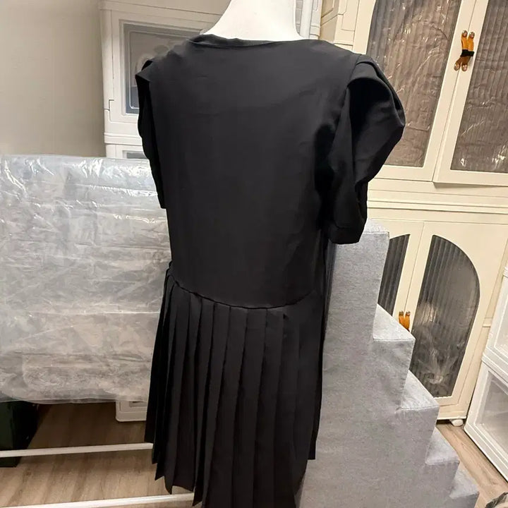 [BUNJANG] Black Square Neck Pleated Mini Dress / 블랙 스퀘어넥 플리츠 원피스