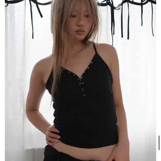 [BUNJANG] Please Follow Demie Halter Sleeveless Top Black / 플리즈노팔로우 데미 홀터 슬리브리스 블랙