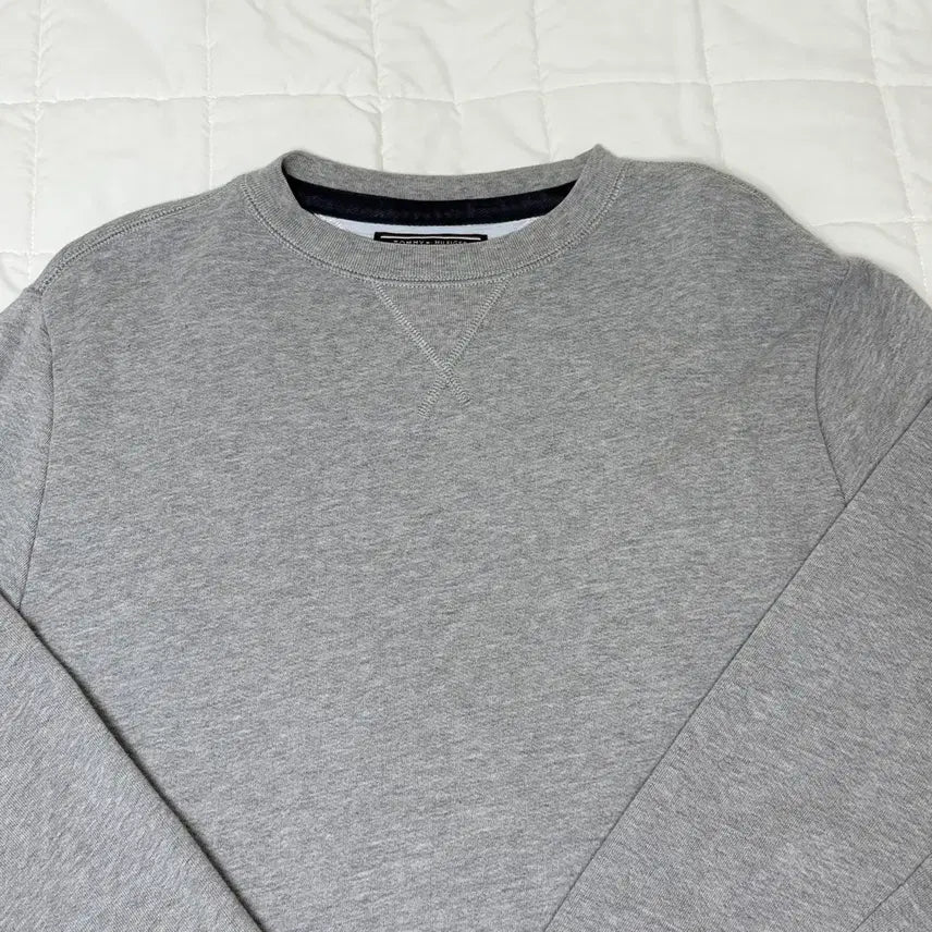 [BUNJANG] Tommy Hilfiger Semi-crop Sweatshirt / 타미힐피거 세미크롭 맨투맨, M