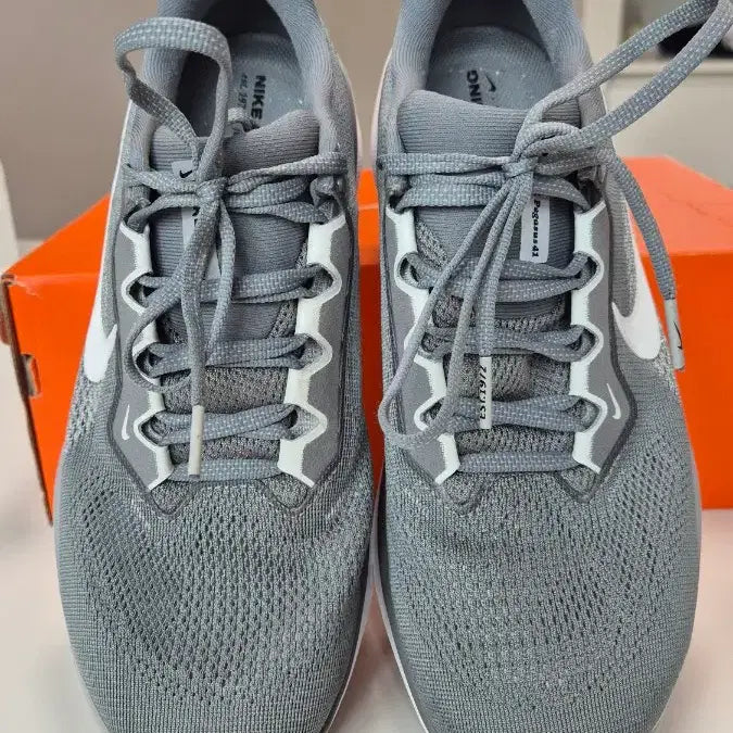 [SOLD OUT] 나이키 페가수스 41 그레이 (265)