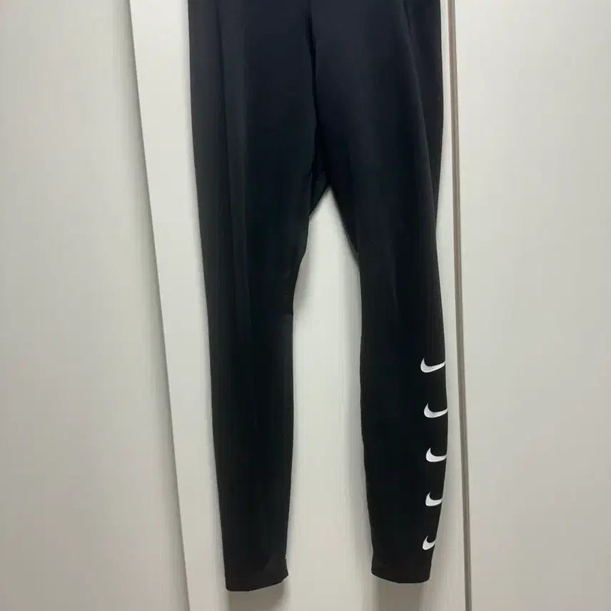 [BUNJANG] Nike Cut-out Detail Leggings / 나이키 레깅스