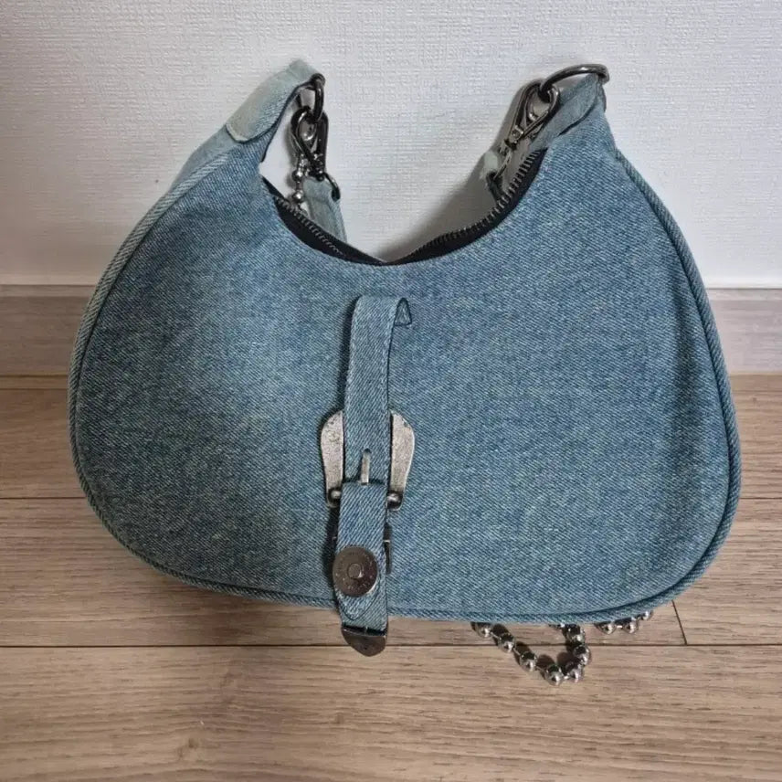 [SOLD OUT] 유이브(YOUEVE) 데님 체인 숄더백