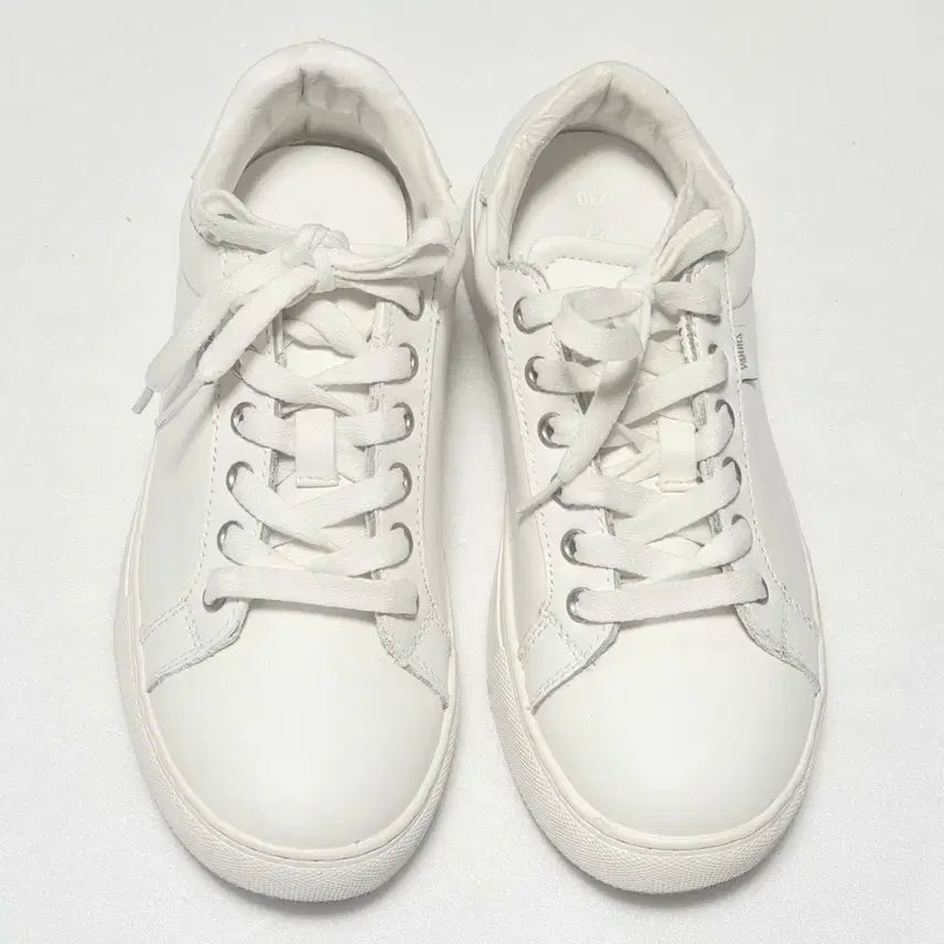 [BUNJANG] Spao White Sneakers - Size 230 / 슈펜 스니커즈 230