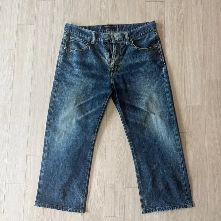 [BUNJANG] Tommy Hilfiger Vintage Y2K Vertical Wash Denim / 타미 힐피거 빈티지 Y2K 세로 워싱 데님