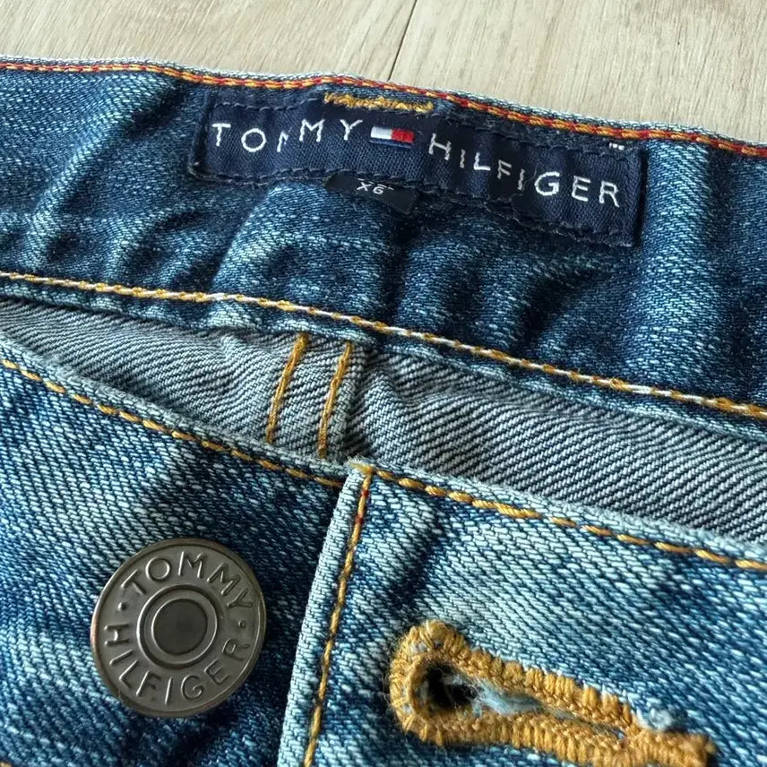 [BUNJANG] Tommy Hilfiger Vintage Y2K Vertical Wash Denim / 타미 힐피거 빈티지 Y2K 세로 워싱 데님