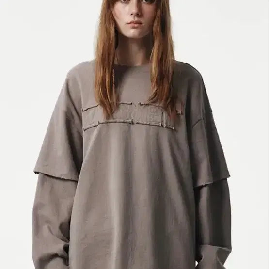 [BUNJANG] DEINET Fake Layered Damage Sweatshirt / [DEINET 다이닛] FAKE LAYERED DAMAGE SWEAT S