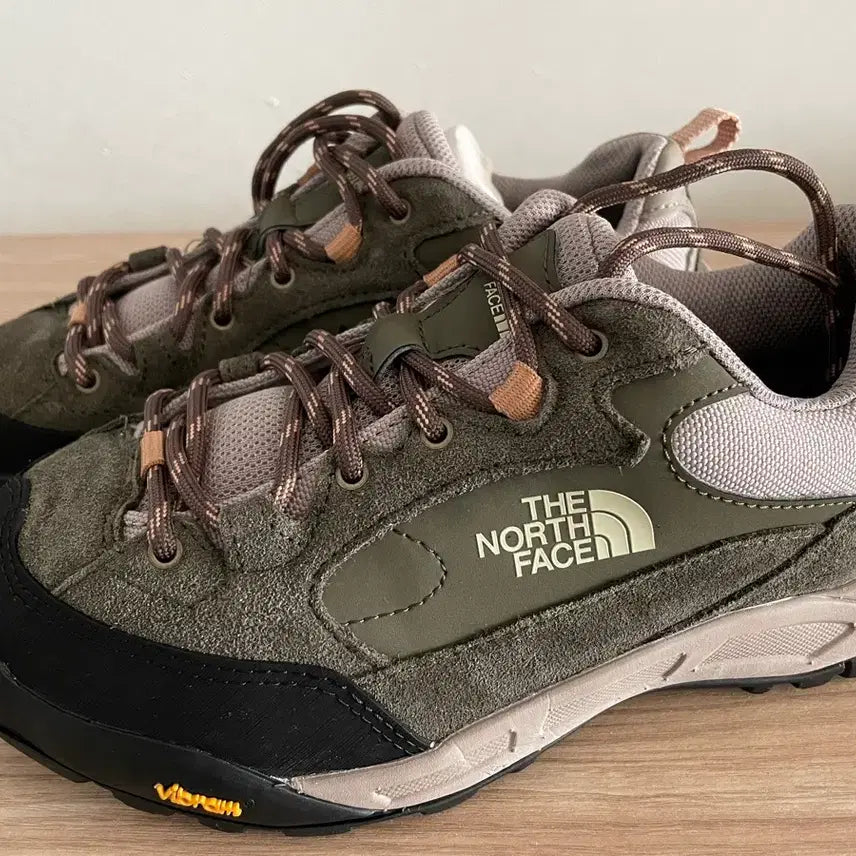 [BUNJANG] The North Face Hiking Boots Khaki 235 / 노스페이스 등산화 / 카키 / 235