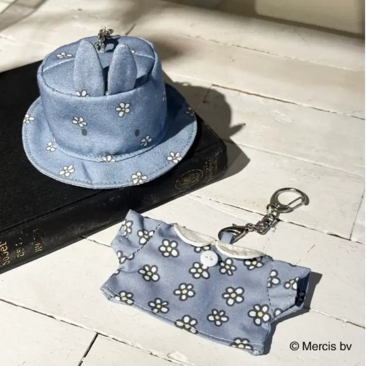 [BUNJANG] Miffy Dick Bruna Blue Flower Bucket Hat, T-Shirt, and Keychain Set / 미피 딕부르너 블루플라워 버킷햇 티셔츠 키링 셋트