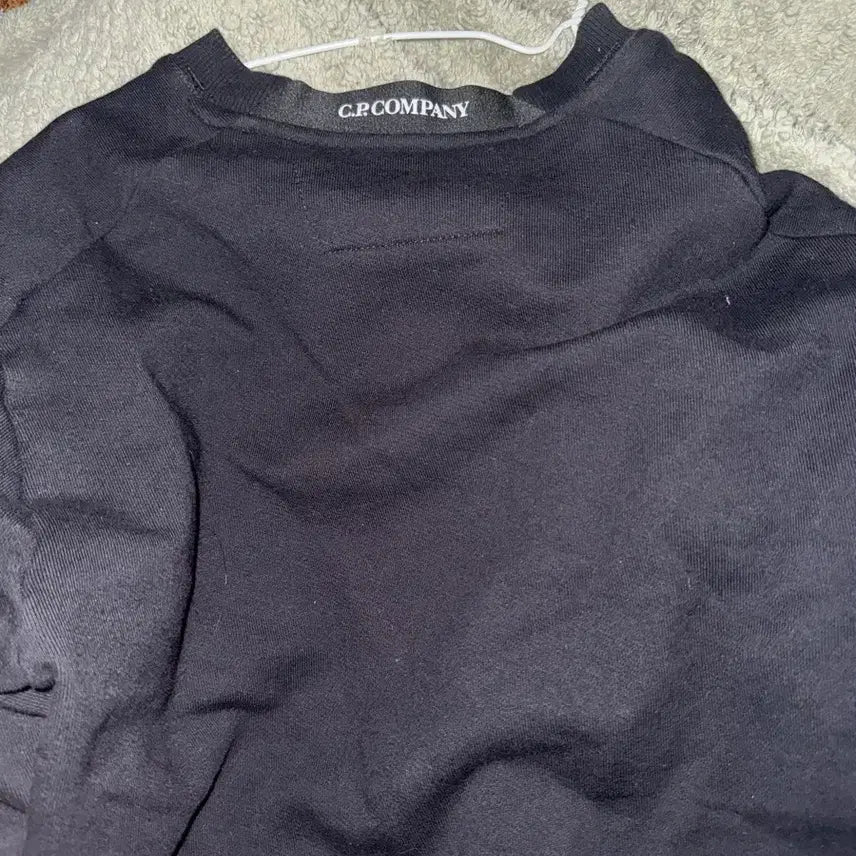 [BUNJANG] C.P. Company Lens Detail Black Sweatshirt / C.P. Company 맨투맨