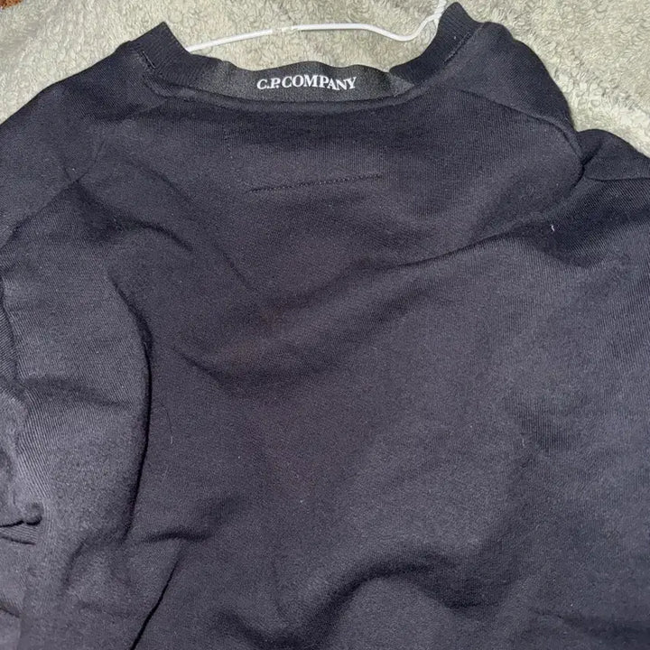 [BUNJANG] C.P. Company Lens Detail Black Sweatshirt / C.P. Company 맨투맨