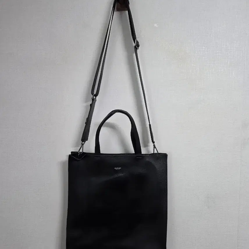 [BUNJANG] Jill Stuart Black Leather Tote and Crossbody Bag / 질스튜어트 블랙 가죽 토트백 겸 크로스백