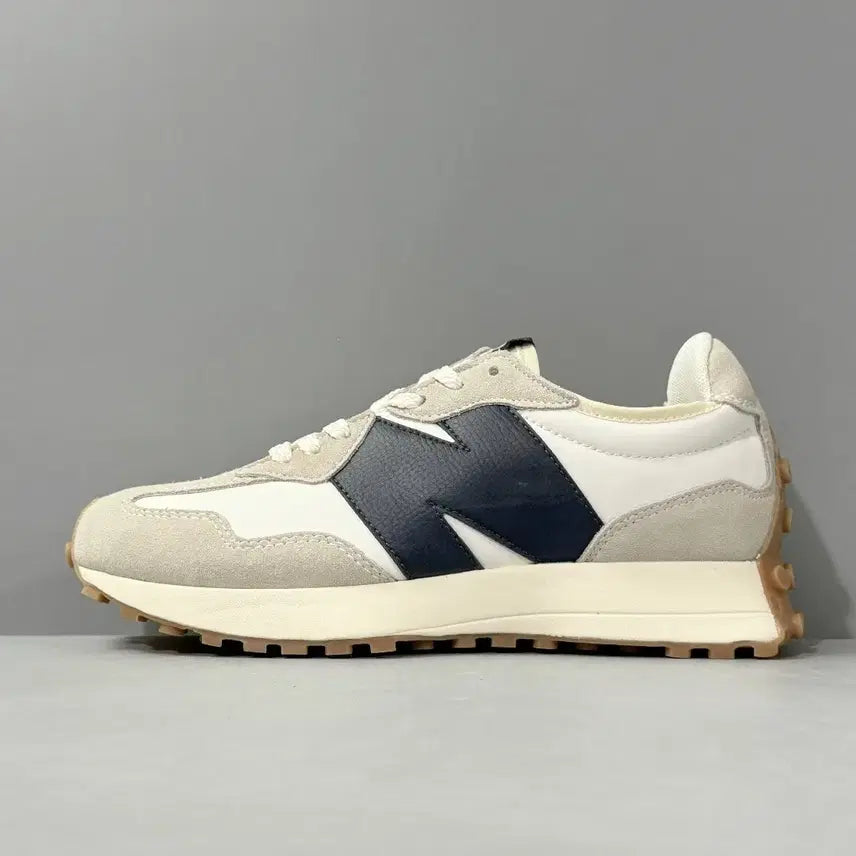 [BUNJANG] New Balance 327 White Black Sneakers (Size: 240) / 뉴발란스 327 화이트 블랙 스니커즈 사이즈:240