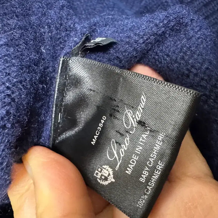 [BUNJANG] Loro Piana Baby Cashmere Knit Sweater / 로로피아나 베이비 캐시미어 니트